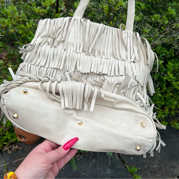 Guia’s Italian leather fringe bag - Picture 4 of 8